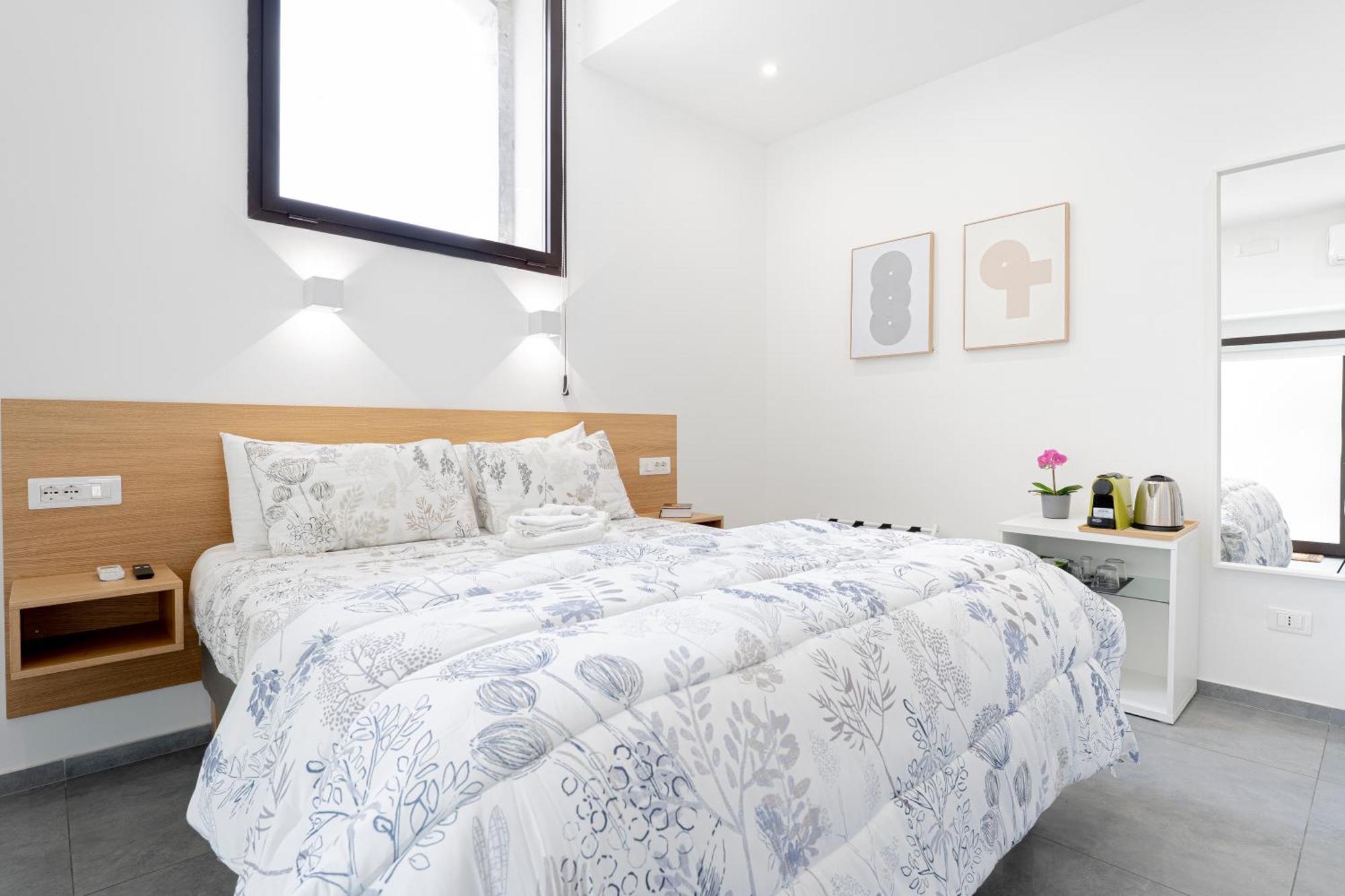 Eos - Elegants & Apartment *